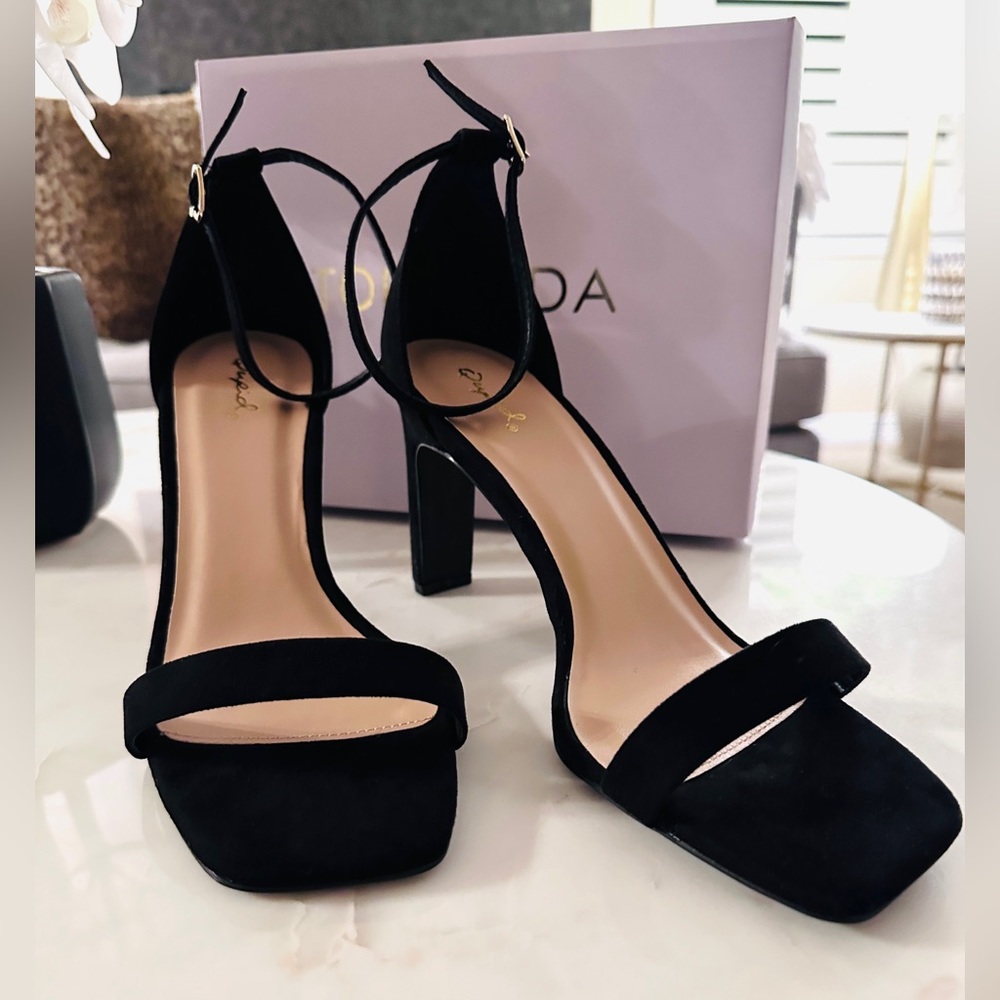 Black Shoes
